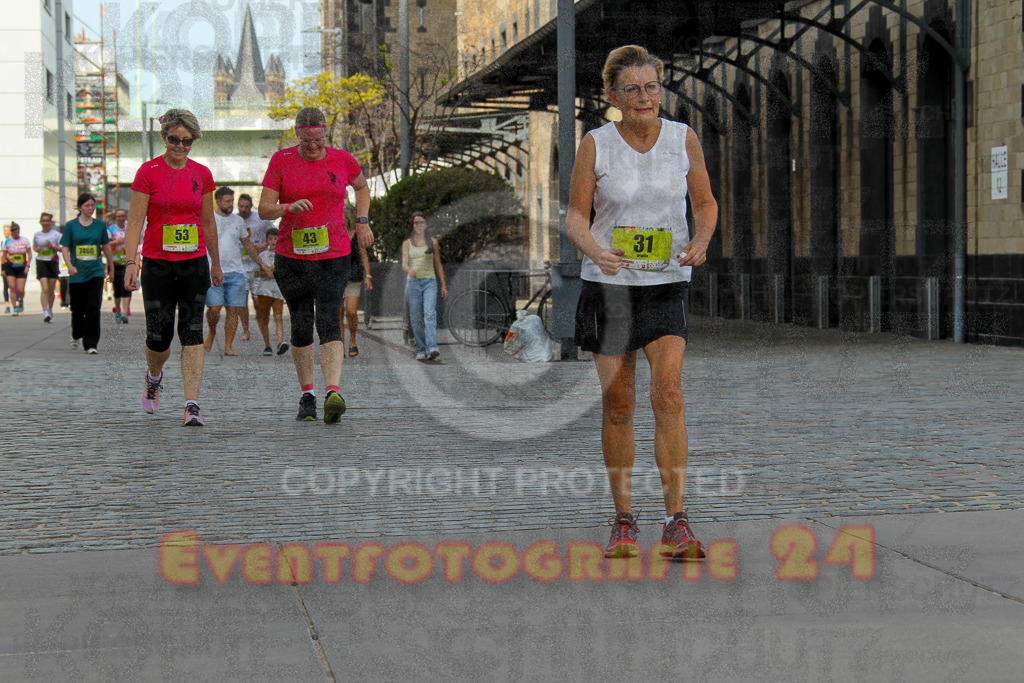 250920_1340_EV4_6417 | Sportfotografie im Rhein-Sieg Kreis, Köln, Bonn, NRW, Rheinland Pfalz, Hessen, etc. Unser Tätigkeitsfeld umfasst den Laufsport vom Volkslauf über den Marathon, Duathlon, Triathon bis zum Ultralauf wie Kölnpfad Ultra oder Schindertrail.
