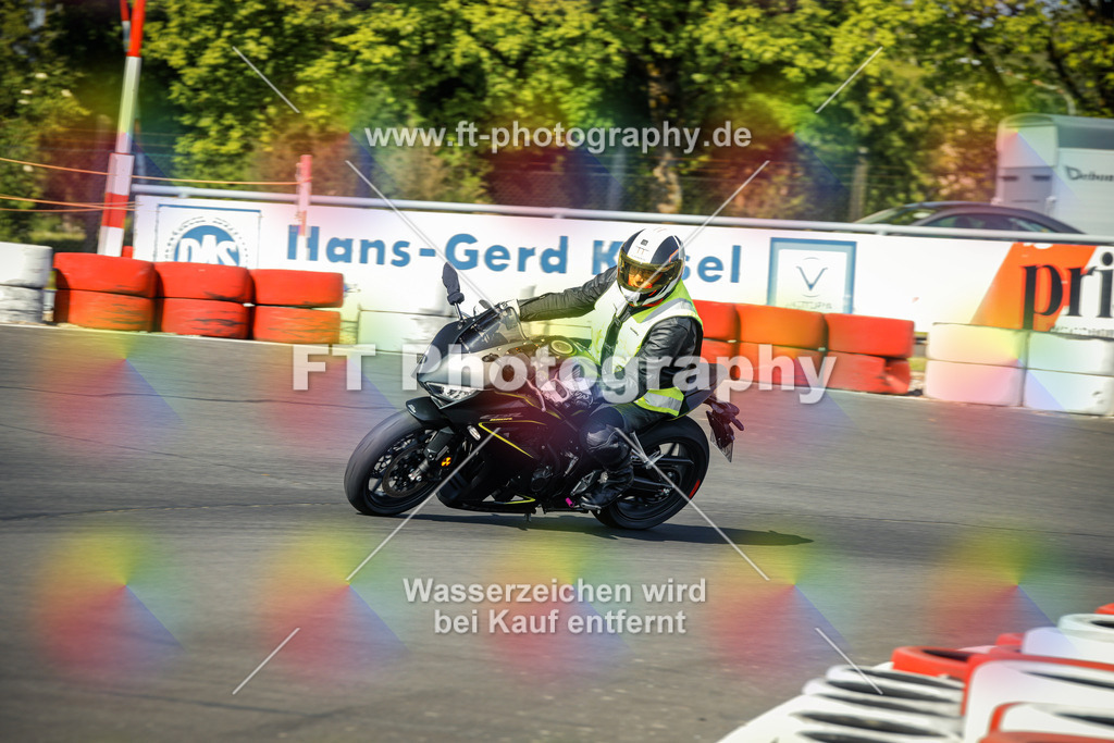 OBK_Mai_Martina_Markus-10282 | Hier findet Ihr Bilder von Touristenfahrten auf der Nürburgring Nordschleife oder von anderen Veranstaltungen die ich besucht habe. Viel Spass beim Durch Schauen 