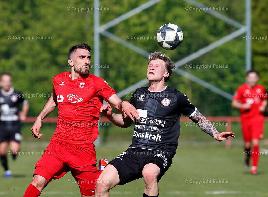 A_LUI_25042026_09 | SPORT,FUSSBALL LT1 OOE LIGA 25.04.2026  ASKOE OEDT 1B-VORWAERTS STEYR  IM BILD:JOVAN PETROVIC  (OEDT1B) UND ALEXANDER WEINSTABL (STEYR) FOTO:FOTOLUI