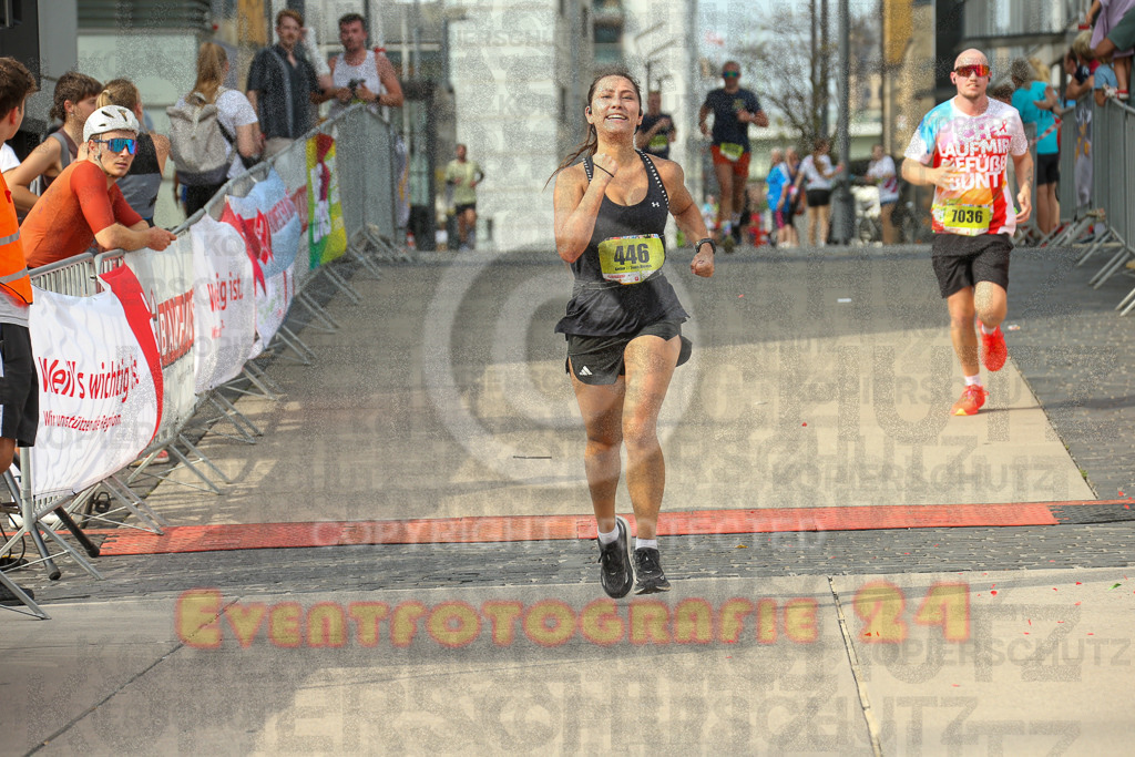250920_1525_EX1_9327 | Sportfotografie im Rhein-Sieg Kreis, Köln, Bonn, NRW, Rheinland Pfalz, Hessen, etc. Unser Tätigkeitsfeld umfasst den Laufsport vom Volkslauf über den Marathon, Duathlon, Triathon bis zum Ultralauf wie Kölnpfad Ultra oder Schindertrail.