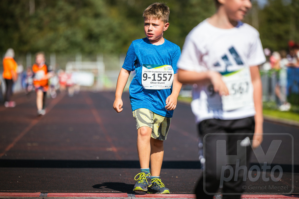 16. Hoywoj-CityLauf im Sportforum Hoyerswerda - 16.09.2023 | 1km VBH-Grundschul-Lauf 2. Klassen - Realisiert mit Pictrs.com