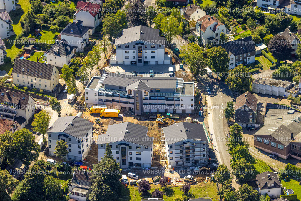 Ennepetal230801292 | Luftbild, Baustelle mit Neubau Wohnhäuser zwischen Berninghauser Straße und Schillerstraße, Milspe, Ennepetal, Ruhrgebiet, Nordrhein-Westfalen, Deutschland