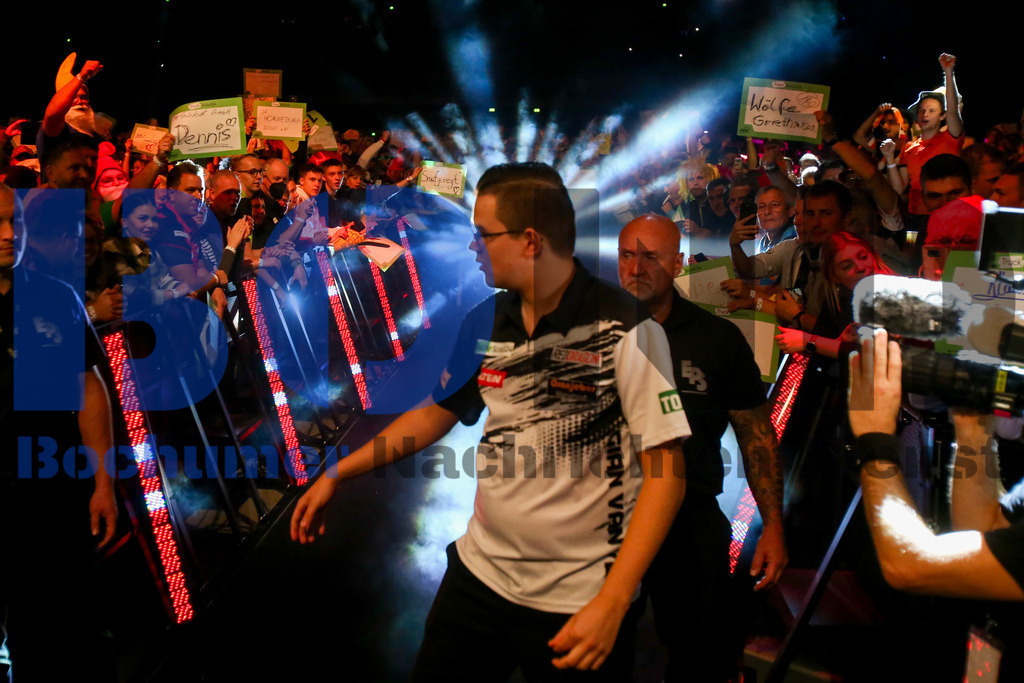  28.10.2023 - 
 | Sebastian Sendlak / Bochumer Nachrichtendienst (BOND) - PDC European Darts Championship: Achtelfinale - Realisiert mit Pictrs.com