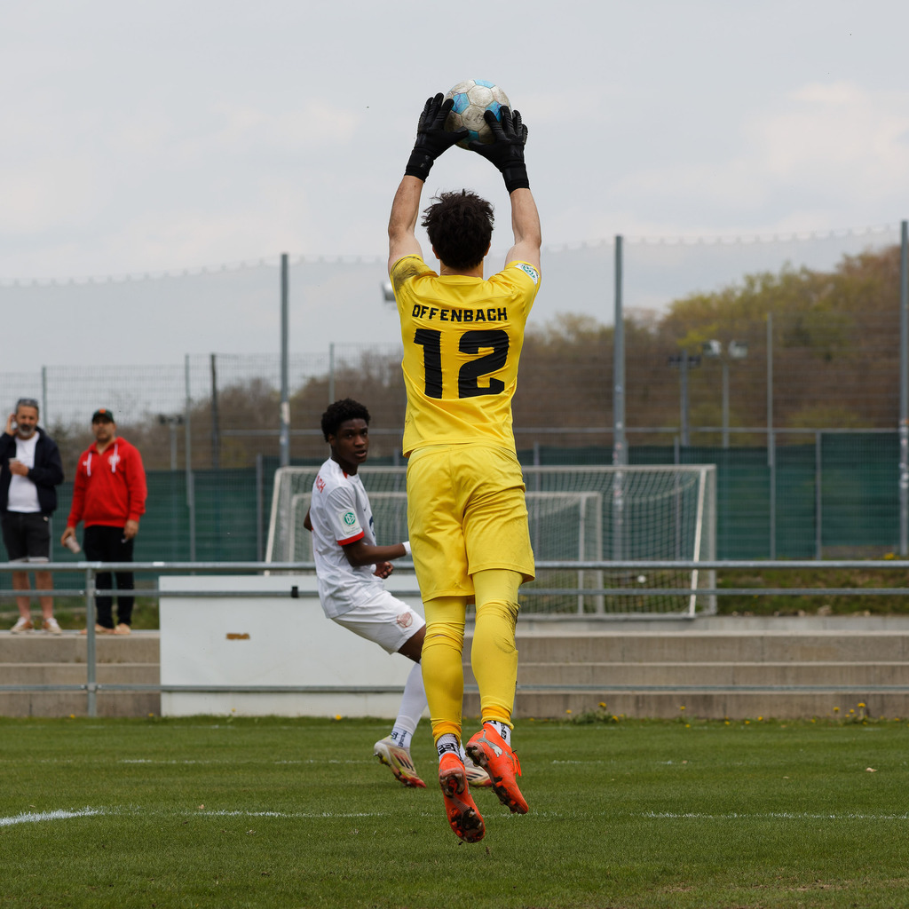 FCHOFK_260418_6-59 | 1.FC Heidenheim 1846 vs. Offenbacher Kickers, Fußball, U17, B-Junioren, NWL, U17-DFB-Nachwusliga, 2025/2026, 10. Spieltag, 18.04.2026 in Heidenheim, Walter-Birkhold-Jugendstadion (Foto: Michael Bulling) - Realisiert mit Pictrs.com