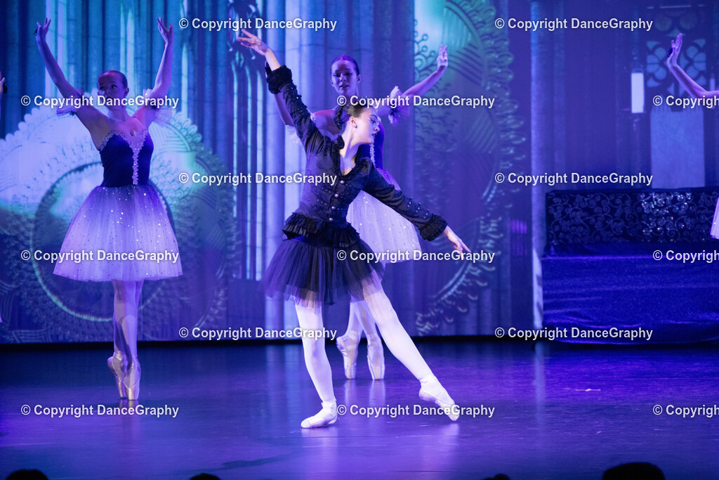 GPHY1557 | DanceGraphy - Realisiert mit Pictrs.com