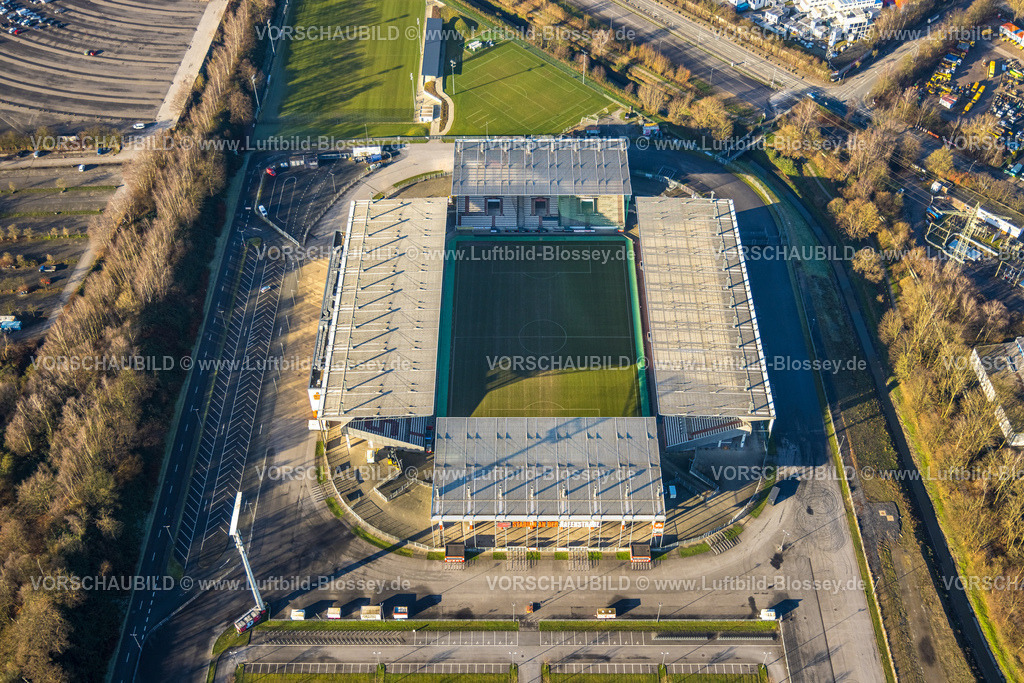 Essen241201713RWE-StadionAnDerHafenstrasse | Luftbild, Fußballstadion an der Hafenstraße des Clubs Rot-Weiss Essen,3. Bundesliga , Essen-Borbeck, Tribünen, ,Essen, Ruhrgebiet, Nordrhein-Westfalen, Deutschland