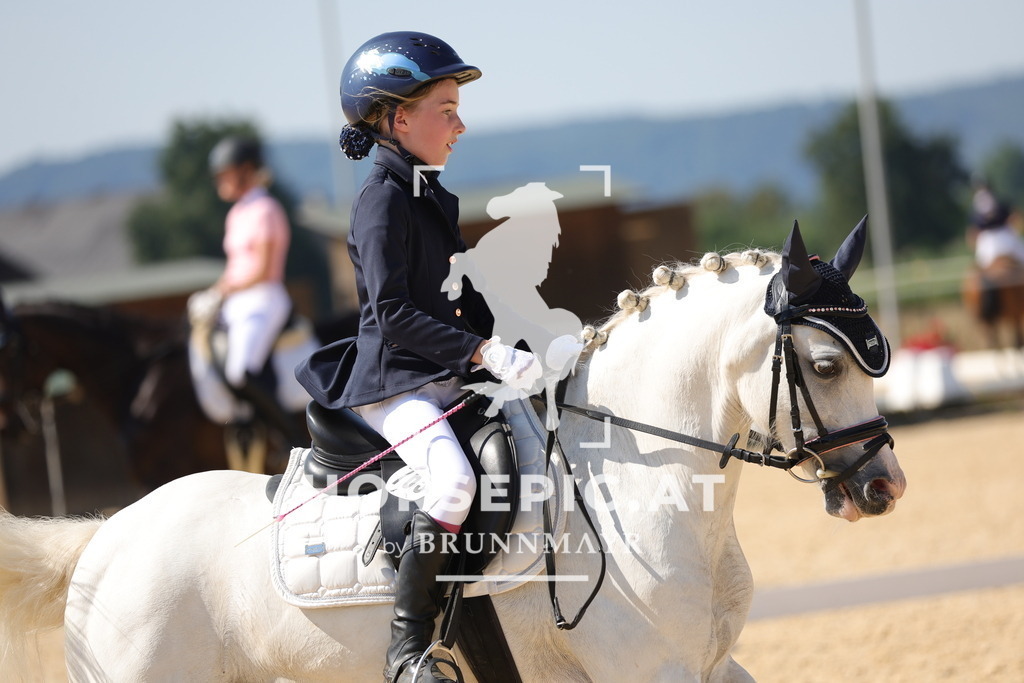 0P6A1477 | Willkommen bei Brunnmayr - Design & Fotografie – Ihrem Spezialisten für Reitturniere und Pferdeveranstaltungen in Oberösterreich, Salzburg und Bayern! Seit über 17 Jahren sind wir leidenschaftlich dabei.