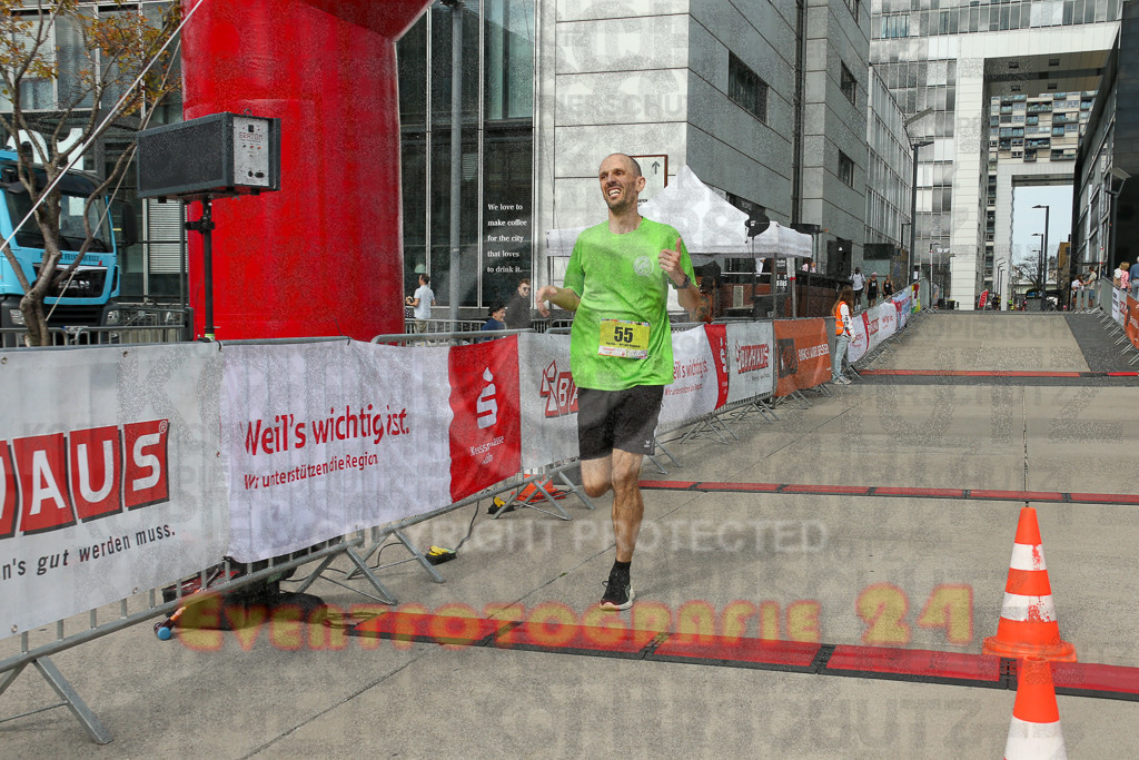 250920_1320_EX1_4080 | Sportfotografie im Rhein-Sieg Kreis, Köln, Bonn, NRW, Rheinland Pfalz, Hessen, etc. Unser Tätigkeitsfeld umfasst den Laufsport vom Volkslauf über den Marathon, Duathlon, Triathon bis zum Ultralauf wie Kölnpfad Ultra oder Schindertrail.