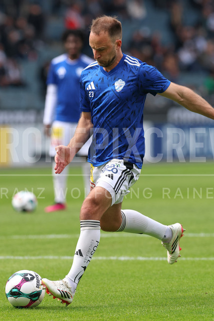 SK Puntigamer Sturm Graz vs TSV Egger Glas Hartberg – Championship Group    | Graz, Austria, 12.Apr.26 - SOCCER - ADMIRAL Bundesliga, SK Puntigamer Sturm Graz vs TSV Egger Glas Hartberg. The image shows Tobias Kainz (Hartberg) during warm up.    