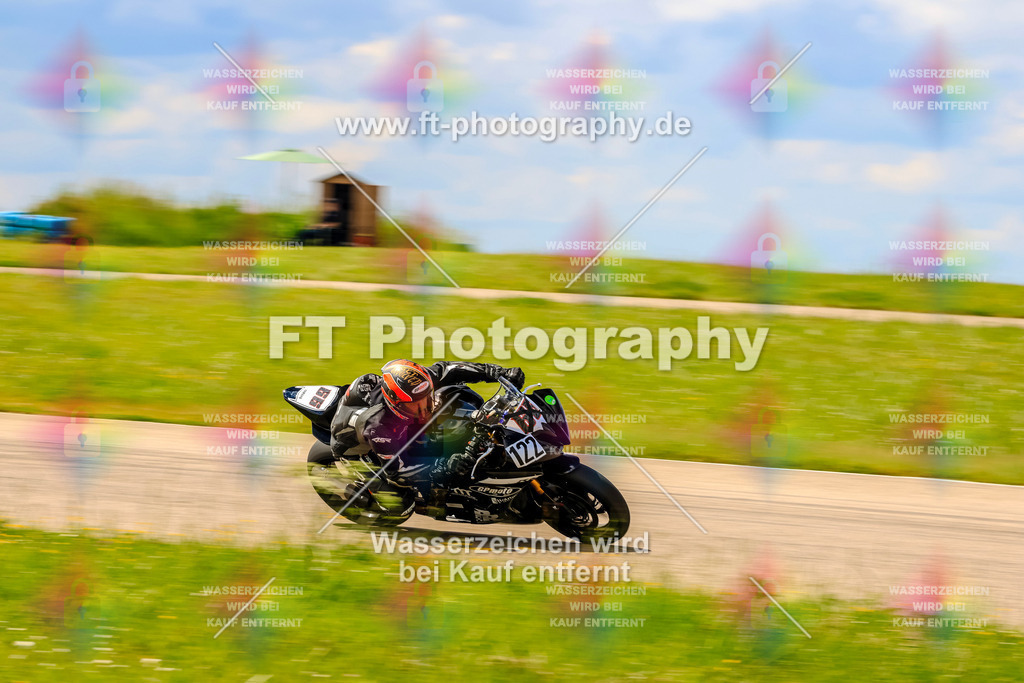 MotoTeam-0447 | Hier findet Ihr Bilder von Touristenfahrten auf der Nürburgring Nordschleife oder von anderen Veranstaltungen die ich besucht habe. Viel Spass beim Durch Schauen 