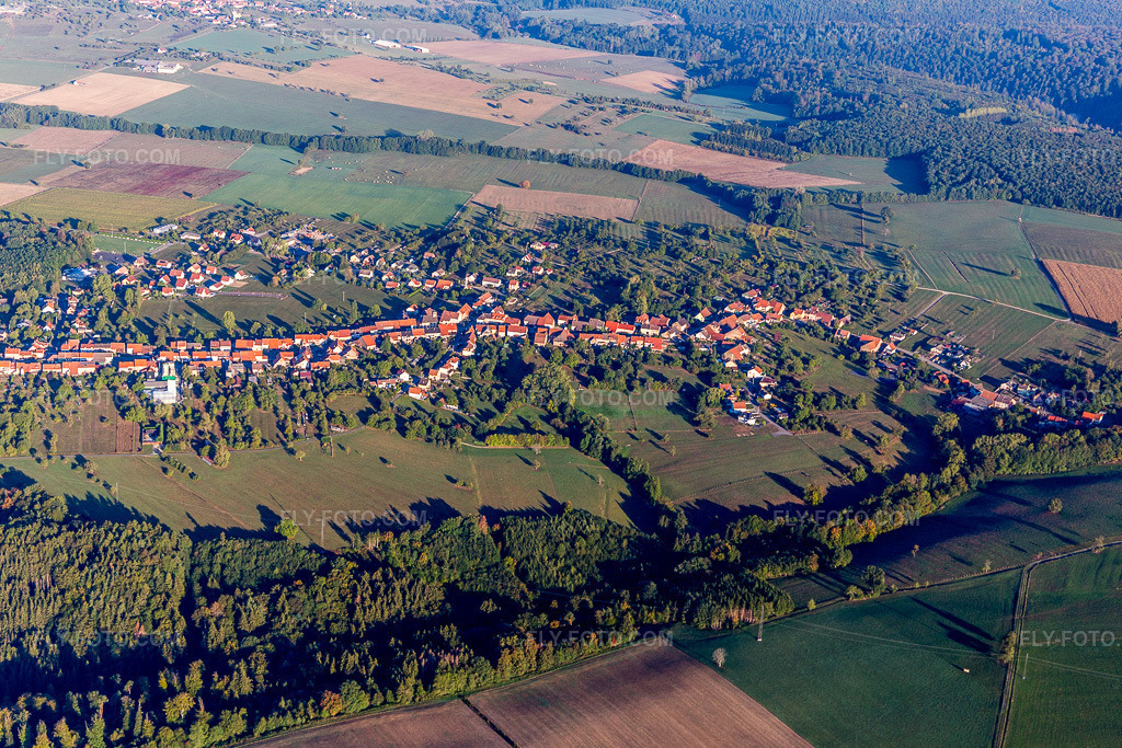 Aerial view: View of the town in Frohmuhl in the state Bas-Rhin, France. – Photo: IMG_111701.jpg taken on 09/16/2018 by Werner Riehm/FLY-FOTO.com – Resolution of the original: 5472 x 3648 px