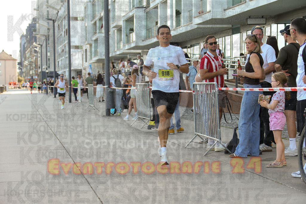 250920_1443_EX1_7388 | Sportfotografie im Rhein-Sieg Kreis, Köln, Bonn, NRW, Rheinland Pfalz, Hessen, etc. Unser Tätigkeitsfeld umfasst den Laufsport vom Volkslauf über den Marathon, Duathlon, Triathon bis zum Ultralauf wie Kölnpfad Ultra oder Schindertrail.