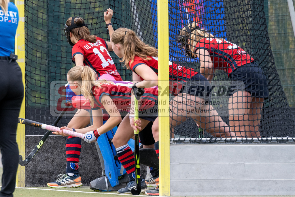 SFE_20231022_0143 | Deutsche Meisterschaft Weibliche U16 Finale Berliner HC - Harvestehuder THC am 22.10.2023 in Köln (Düsseldorfer Hockeyclub 1905 e.V.), Photo: Stephan Fehrmann 2023 (Sports-Gallery)