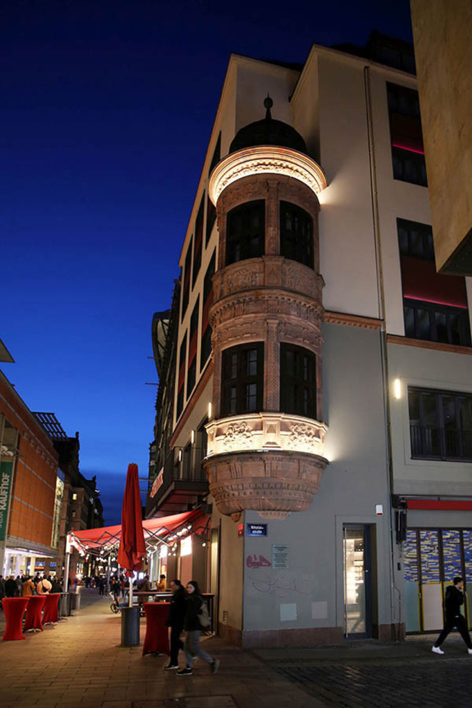 Foto: Leipzig - Fürstenhauserker | Das Team hinter BILDLEXIKON LEIPZIG bündelt historische wie aktuelle Informationen über die Stadt Leipzig in Text und Bild auf einer Plattform und stellt diese der interessierten Öffentlichkeit zur Verfügung.