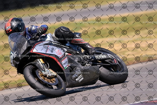 26bt04-1698 | markuskiefer.com - Realisiert mit Pictrs.com