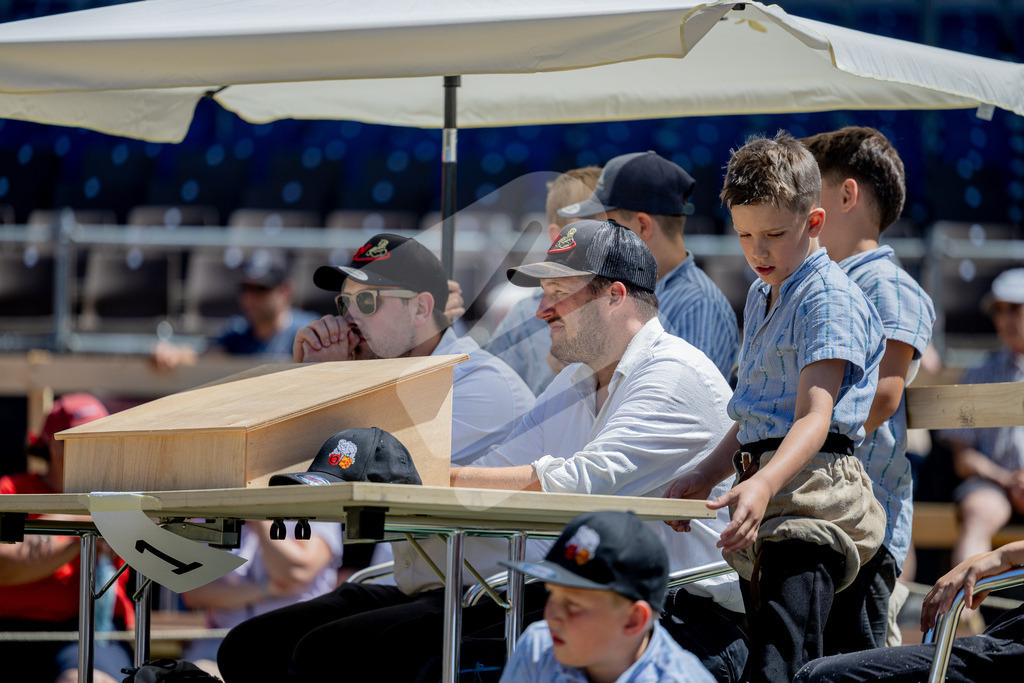 SchwyzerJung2026_00060 | Die Schwinger des Schwyzer Kantonalen Schwingerverbandes: Fotos, die Dynamik und Leidenschaft festhalten, sowie emotionale Momente aus dem traditionellen Schwingsport zeigen. - Realisiert mit Pictrs.com