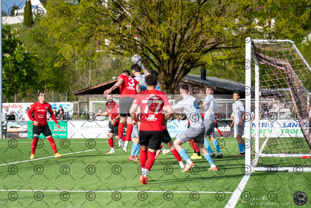 20240427_FC-Rothrist 1 vs FC Windisch_135 | Sport und Naturfotografie von Roberto Esposito zeigt echte Momente Bewegung und die Schönheit der Natur. Ausdrucksstarke Bilder schaffen Emotionen.