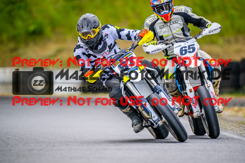 MaZZes_FotoMatrix_220528_9479 | Fotograf Mathias Schmid
Sportfotograf,
Eventfotograf,
Hochzeitsfotograf,
Portraitfotograf