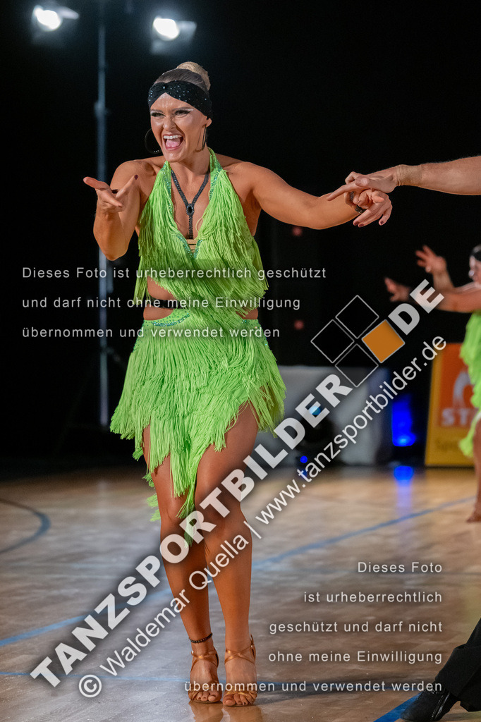 20250504-10542 | Hier finden Sie Tanz Bilder vom Latein und Standard Formationen tanzen. Sportbilder vom Tanzsport. Schöne Fotos und von Weltmeisterschaft, Europameisterschaft, Bundesliga, Regionalliga, Oberliga und Landesliga sowie von GOC Stuttgart, DanceComp, WM Bremen