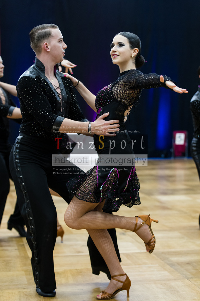 202603145_LL_Lat-Formationen_Nbg_4918 | Tanzsportbilder, Standardtanz, Lateintanz, WDSF, DTV, LTVB, dancecomp, goc, hessen tanzt, blaues band der spree, walzer, tango, wiener walzer, slowfox, quickstepp, samba, rumba, cha-cha-cha, paso doble. jive, hd-kroft photography, turniertanzsport