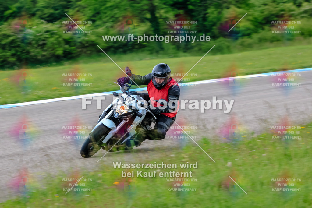 MotoTeam-3220 | Hier findet Ihr Bilder von Touristenfahrten auf der Nürburgring Nordschleife oder von anderen Veranstaltungen die ich besucht habe. Viel Spass beim Durch Schauen 