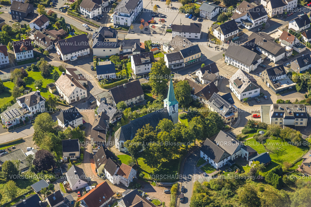Herscheid230908091 | Luftbild, Ortszentrum und Apostelkirche, Hohl, Herscheid, Sauerland, Nordrhein-Westfalen, Deutschland