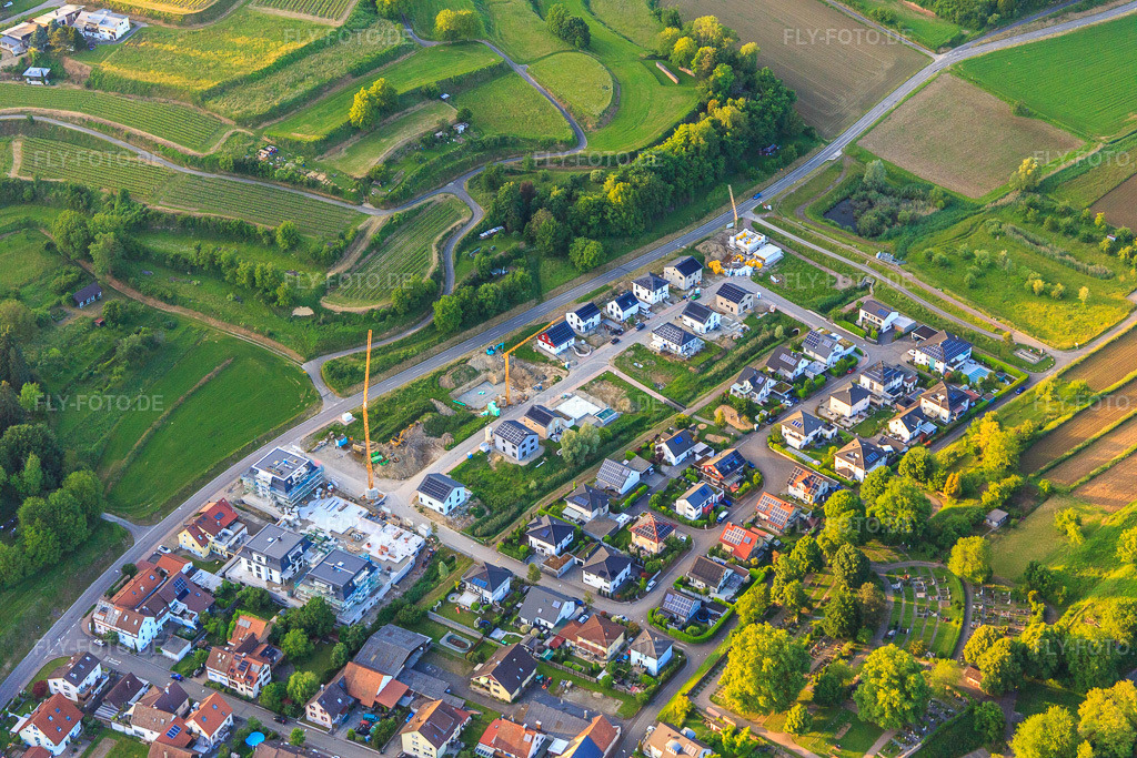 Luftbild: Neubaugebiet Fernecker Tal in Malterdingen im Bundesland Baden-Württemberg in Deutschland. Foto: IMG_147434.jpg vom 29.05.2025 durch Werner Riehm/FLY-FOTO.de
