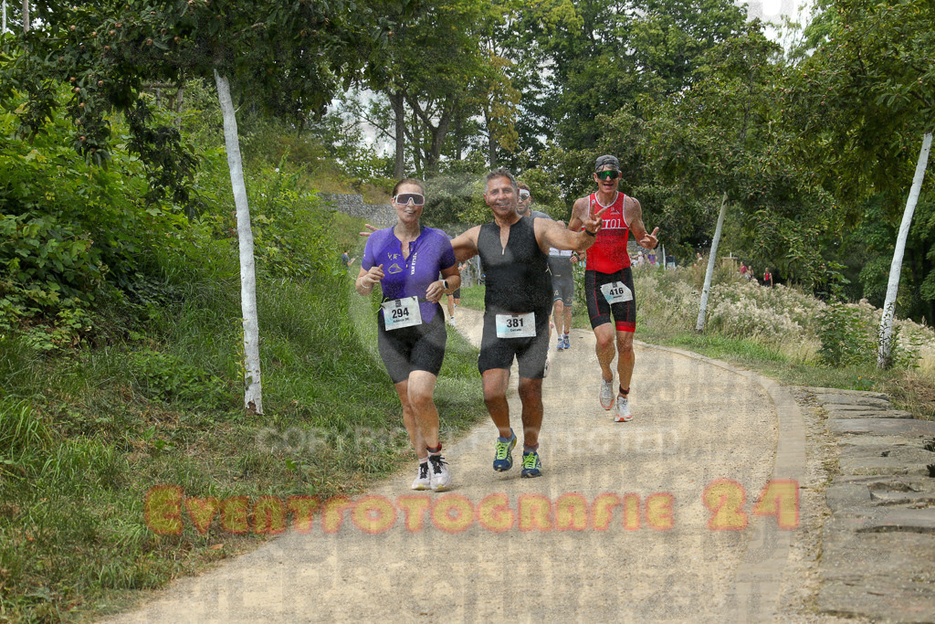 250824_1344_EX1_3454 | Sportfotografie im Rhein-Sieg Kreis, Köln, Bonn, NRW, Rheinland Pfalz, Hessen, etc. Unser Tätigkeitsfeld umfasst den Laufsport vom Volkslauf über den Marathon, Duathlon, Triathon bis zum Ultralauf wie Kölnpfad Ultra oder Schindertrail.
