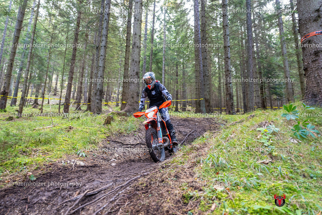 fuernholzer_251026-C1-442 | Fotografische Impressionen von der Red Stag Enduro Extreme by fuernholzer-photography.com. Endurosport in Österreich fotografisch festgehalten von fuernholzer. Auftragsfotografie für Private, Gewerbefotos und Industriefotografie. Eventfotografie, Sportfotografie und Motorsportfotografie. Anbieter von Fotoworkshops, Fototraining, fotografischen Vorträgen und Fotoseminaren.