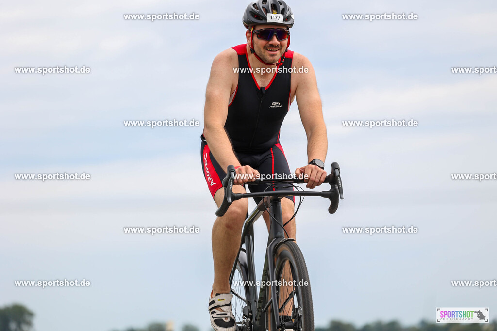 BR8A5076 | Stadttriathlon Erding 2025. #yourpictrs #sportshot_your_pictrs @Sportshotphotography #stadttriathlonerding Copyright: www.sportshot.de