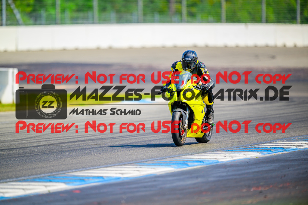 MaZZes_Fotomatrix_20250816_6007705_9193 | WEISS