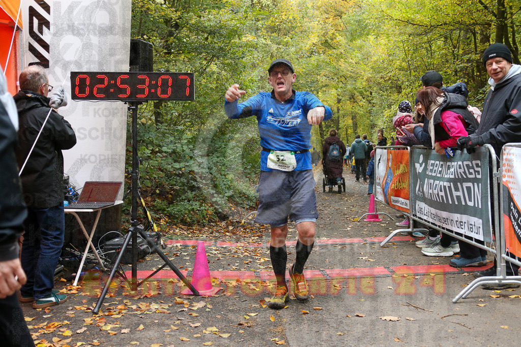 251026_1254_EX1_1854 | Sportfotografie im Rhein-Sieg Kreis, Köln, Bonn, NRW, Rheinland Pfalz, Hessen, etc. Unser Tätigkeitsfeld umfasst den Laufsport vom Volkslauf über den Marathon, Duathlon, Triathon bis zum Ultralauf wie Kölnpfad Ultra oder Schindertrail.
