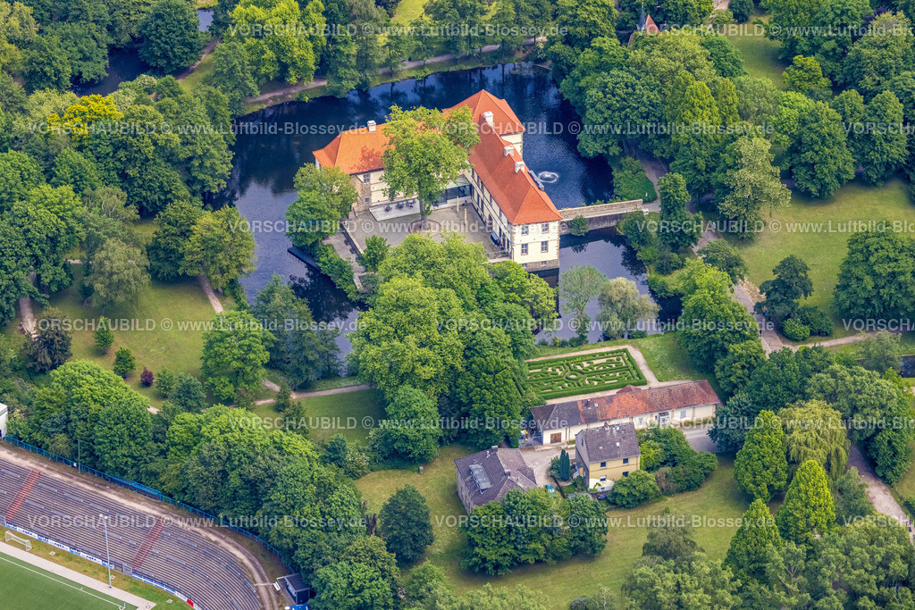 Herne220503001 | Luftbild, Wasserschloss Strünkede, Baukau, Herne, Ruhrgebiet, Nordrhein-Westfalen, Deutschland