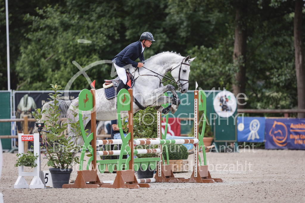 220614_Mühlen_SprPf-A-172 | Late Entry Mühlen
14.06.2022
Springpferde A**
4-6jährige Pferde