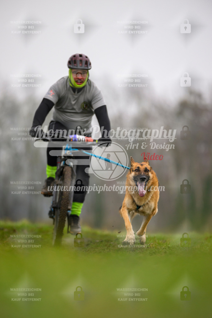MompixPhotography_CDF2023_FFST_Di_Bike1-104 | PayLife