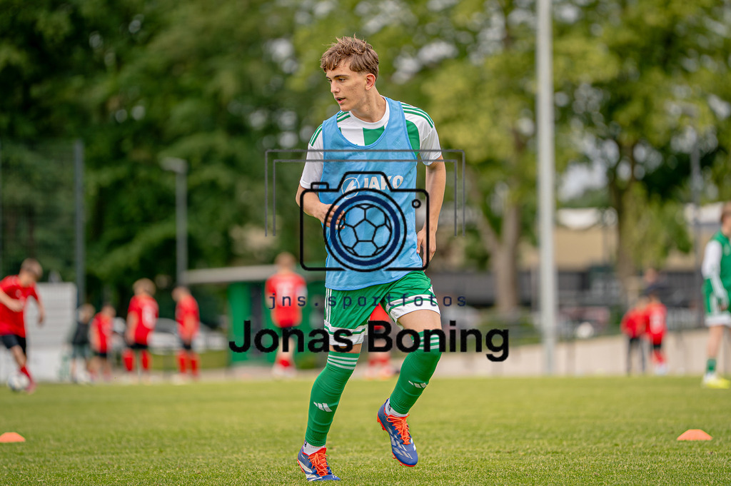 Sportfoto_ I 4238 | jns.sportfotos - Realisiert mit Pictrs.com