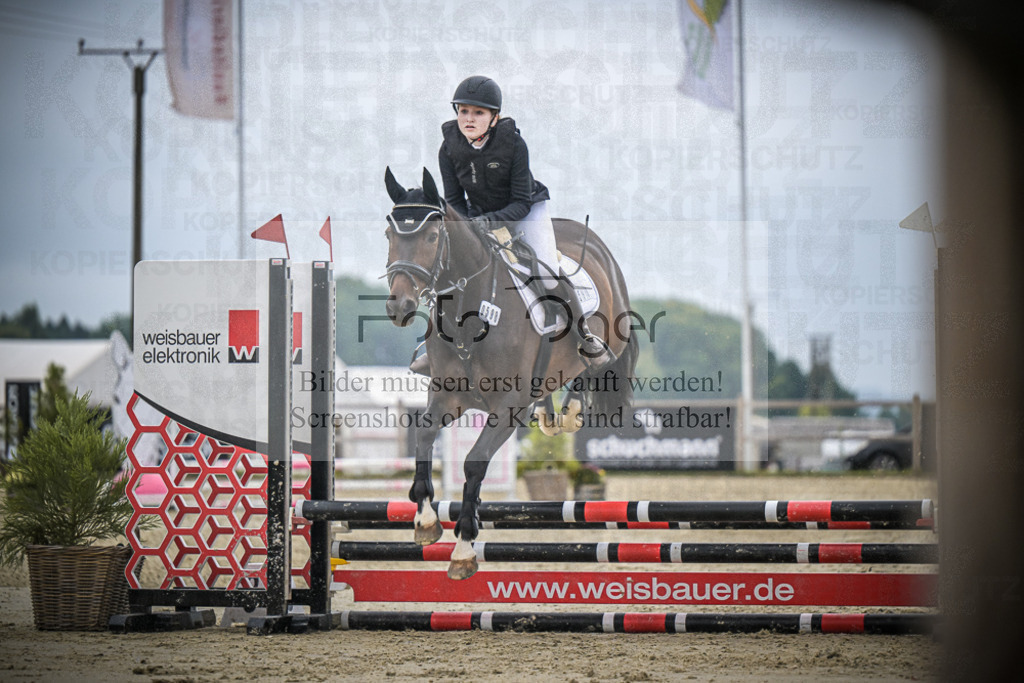 DOS_0782 | Entdecke hochwertige Reitturnierfotos von Foto Oger. Professionell, emotional und authentisch – jetzt Lieblingsmomente im Shop bestellen.Deutschlandweite Turnierfotografie. - Realisiert mit Pictrs.com