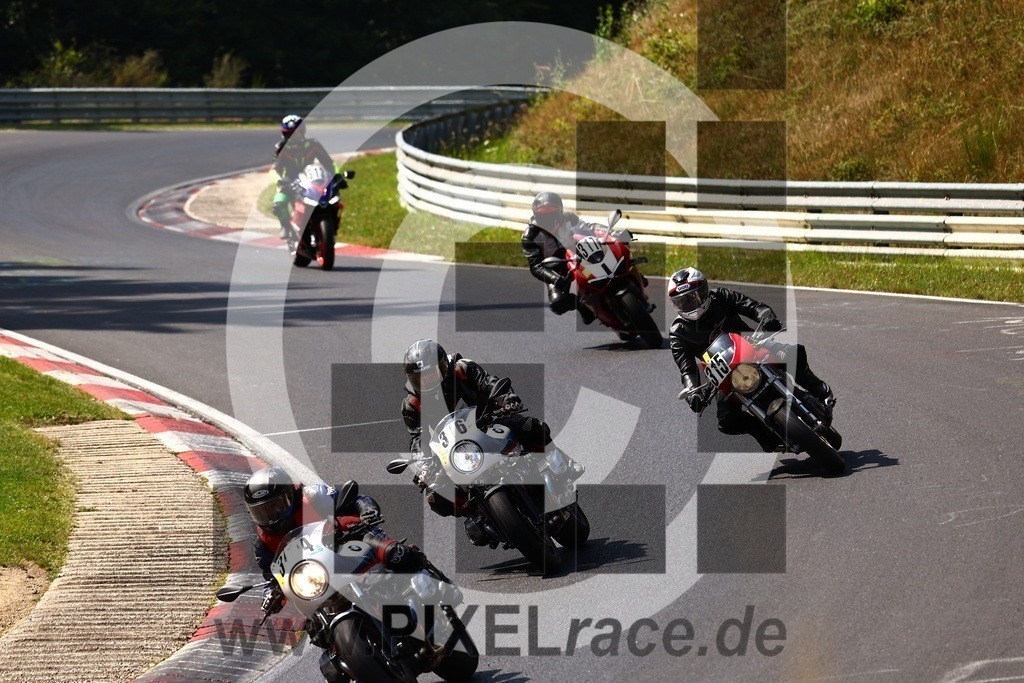 0316-20250813_01784 | Schöne Erinnerungen an spannende Momente - das festzuhalten ist unser Job. PIXELrace.de ist seit 2003 auf den Rennstrecken Europas unterwegs um die Action draußen beim Fahren und die wunderbare Stimmung imm Fahrerlager für euch einzufangen.