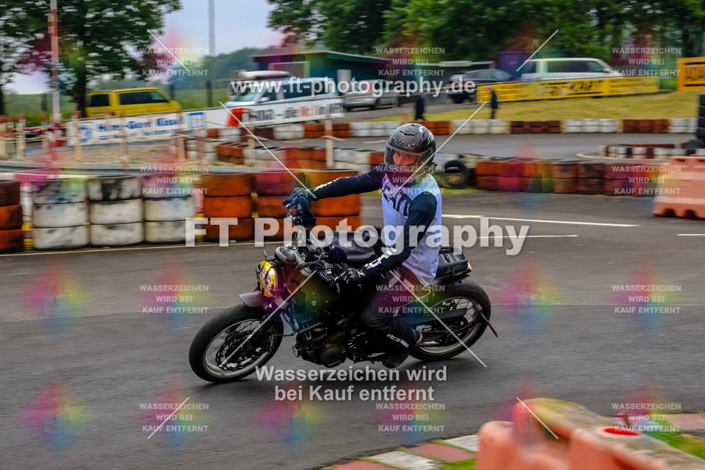 OBK-5422 | Hier findet Ihr Bilder von Touristenfahrten auf der Nürburgring Nordschleife oder von anderen Veranstaltungen die ich besucht habe. Viel Spass beim Durch Schauen 