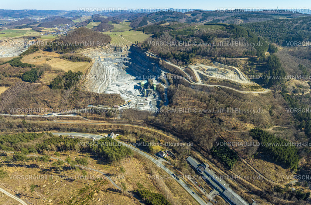 Meschede250304694 | Luftbild, Steinbruch Berge Zur Winnschla, Im Ohre, Wallen, Meschede, Sauerland, Nordrhein-Westfalen, Deutschland