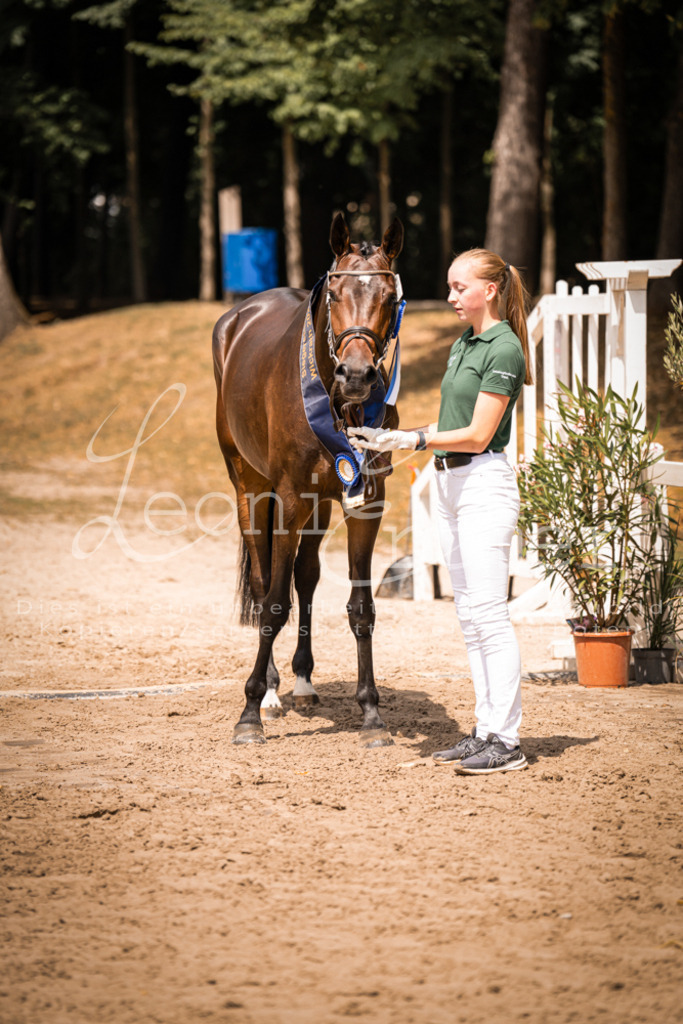 1.Fr00167 | Leoni Ertmer Photography - Realisiert mit Pictrs.com