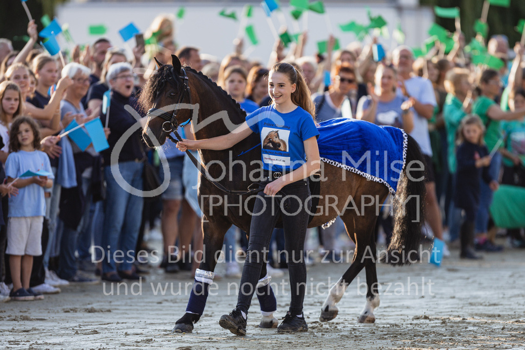 230728_BHO_Showprogramm-594 | Deine schönsten Turniermomente als professionelle Fotos! Entdecke hochwertige Pferdesport-Fotografie im Online-Shop. Jetzt Fotos finden & bestellen!