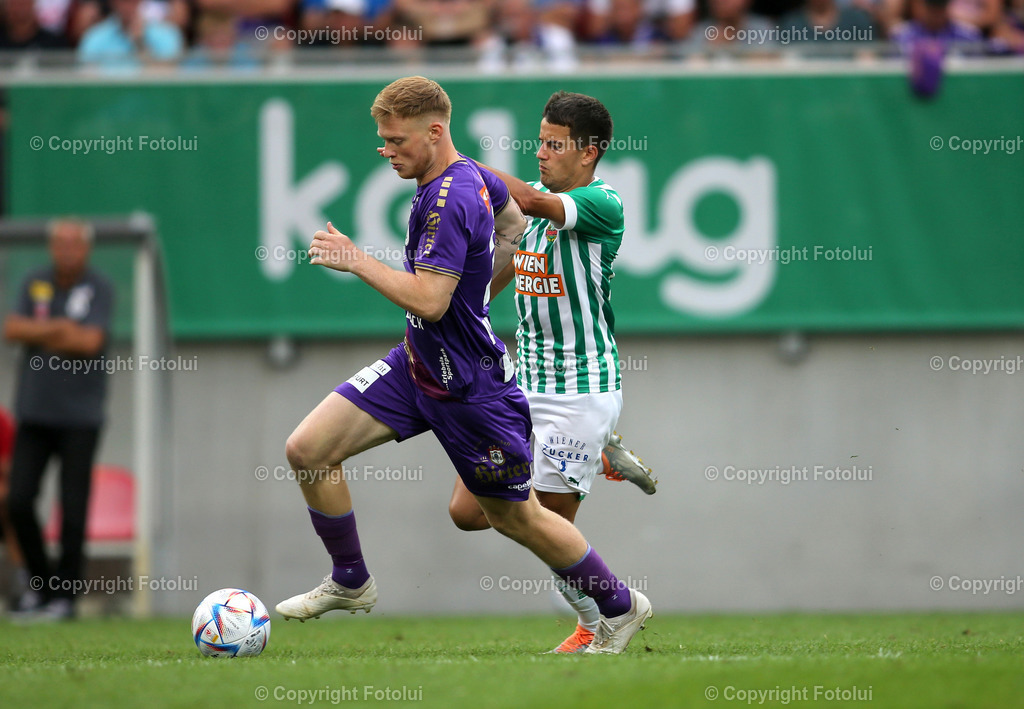A_LUI_31072022_08 | SPORT,FUSSBALL,ADMIRAL BUNDESLIGA AUSTRIA KLAGENFURT-RAPID 31.07.2022 IM BILD: JONAS ARWEILER I(KLAGENFURT) UND JONAS AUER (RAPID) FOTO: FOTOLUI/MARIO WIMMER