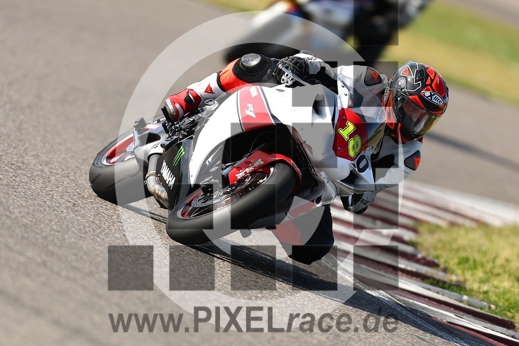 0180-20260426_00648 | Schöne Erinnerungen an spannende Momente - das festzuhalten ist unser Job. PIXELrace.de ist seit 2003 auf den Rennstrecken Europas unterwegs um die Action draußen beim Fahren und die wunderbare Stimmung imm Fahrerlager für euch einzufangen.