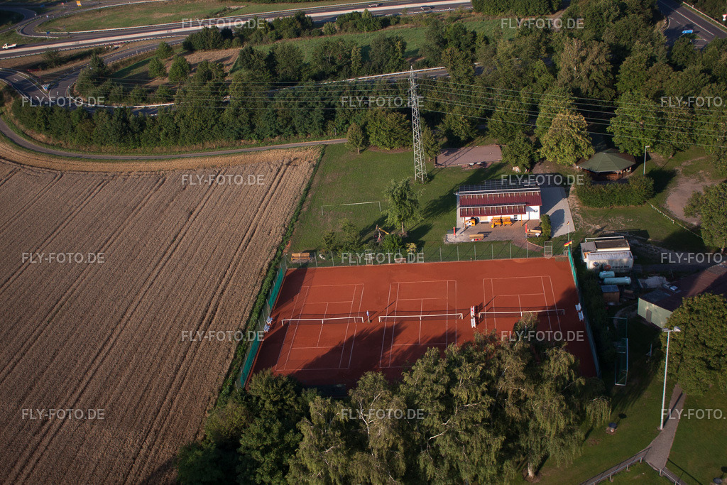 Tennisclub | Luftbild: Tennisclub in Erlenbach bei Kandel im Bundesland Rheinland-Pfalz in Deutschland. Foto: IMG_70257.jpg vom 19.07.2014 durch Werner Riehm/FLY-FOTO.de - Realisiert mit Pictrs.com