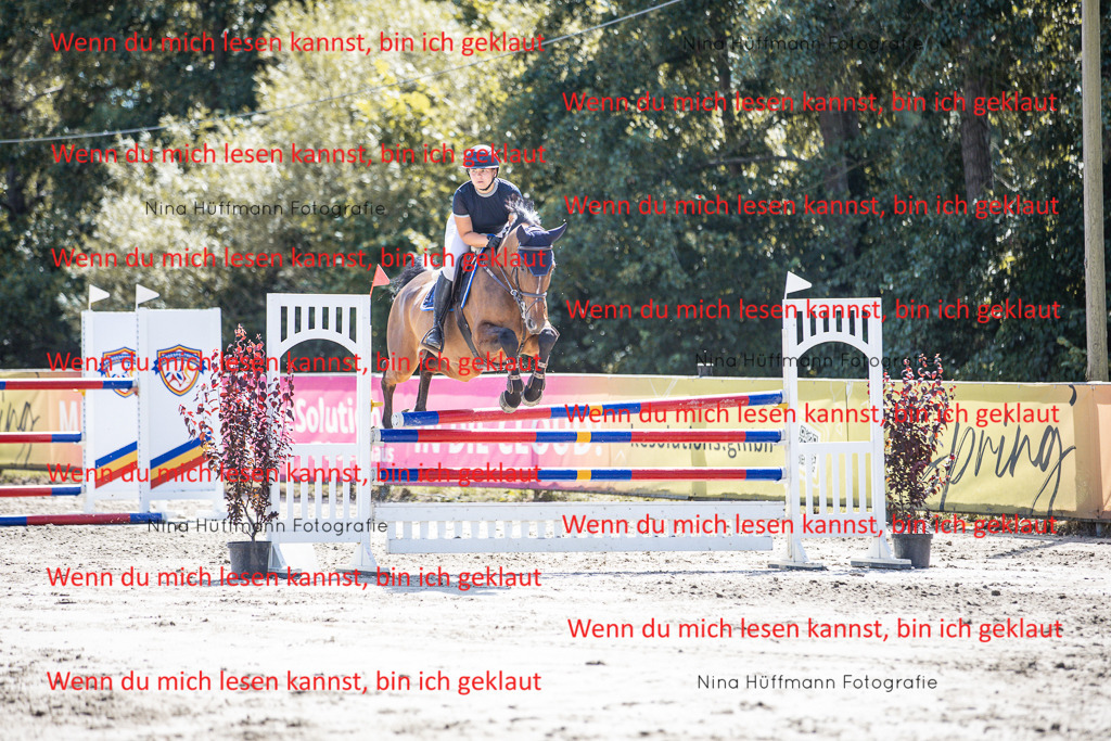 BK1A6479 | Turnierbilder Turnierfotos Nina Hüffmann Turnierfotografie Pferdefotografie Tierzeichnung Haustierzeichnung Pferdezeichnung Hundezeichnung Videograf  - Realisiert mit Pictrs.com