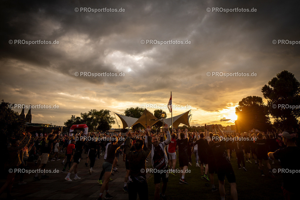 22. ASV Nachtlauf; Koeln, 28.05.25 | Impressionen vom 22. ASV Nachtlauf am 28.05.25 am Tanzbrunnen in Koeln. Foto: BEAUTIFUL SPORTS/Axel Kohring