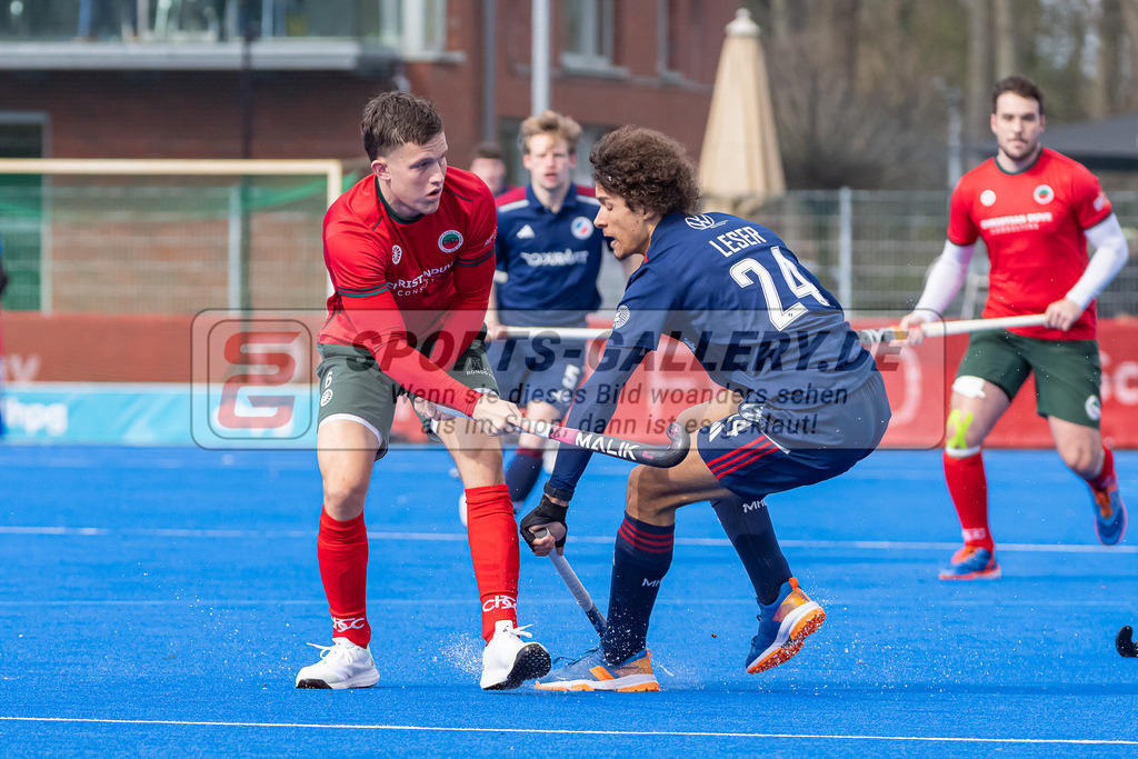 HK_20240323_109910 | 1. Bundesliga Hockey Herren Crefelder HTC - Mannheimer HC am 23.3.2024 Crefelder HTC  Hüttenallee, Krefeld , Julius Hayner ( Crefelder HTC #6 ) , Marius Leser ( Mannheimer HC #24 )
