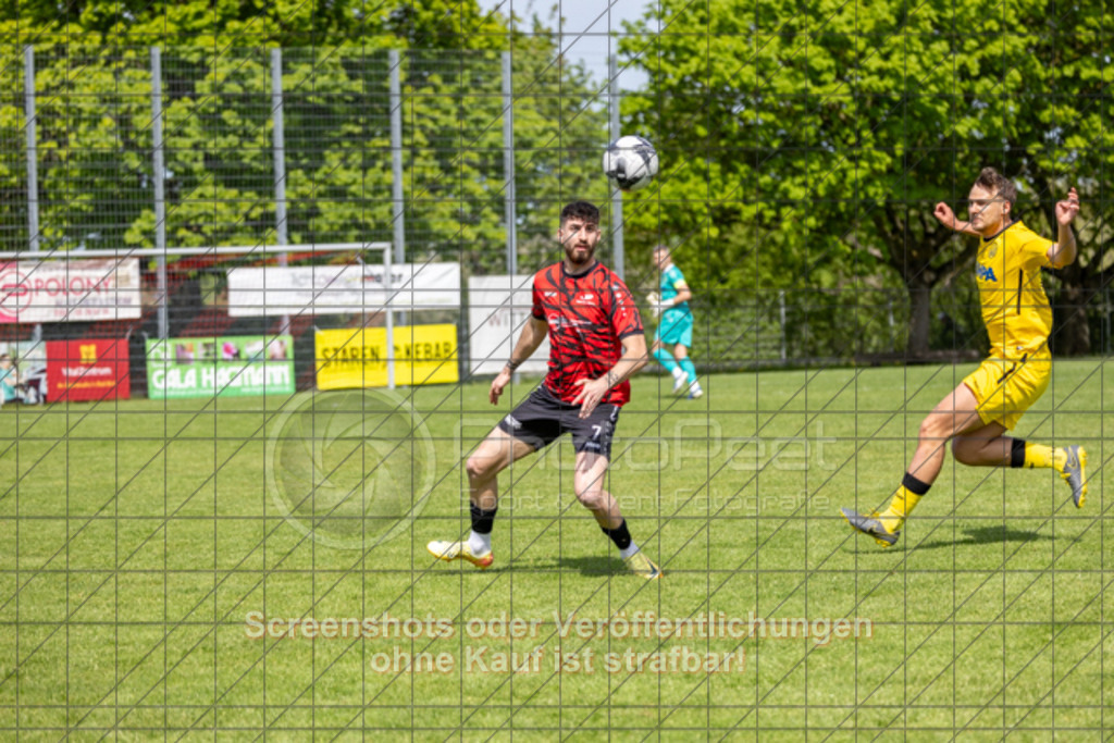 20250427_150508_0120 | #,TSV Bad Boll (rot) vs. SV Waldhausen (gelb), Fussball, Landesliga 2 - wfv, 24. Spieltag, Saison 2024/2025, Rasenplatz, Erlengarten 37, 73087 Bad Boll, 27.04.2025 - 15:00 Uhr,Foto: PhotoPeet-Sportfotografie/Peter Harich