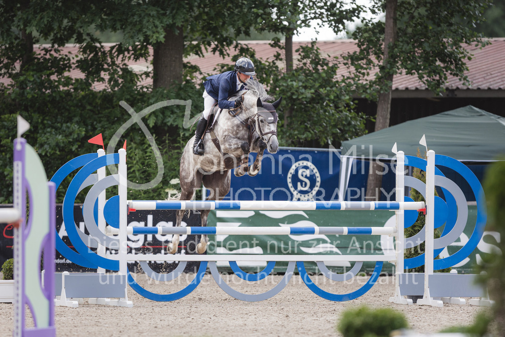 220614_Mühlen_SprPfM-666 | Late Entry Mühlen
Springprüfung Kl.M* 6-8j. Pferde gl. Einlaufprüfung für 6j. Pferde
14.06.2022